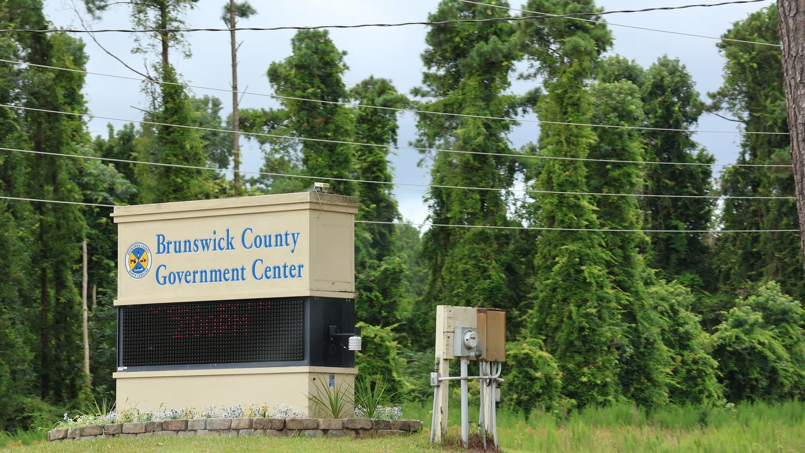Entrance sign at the Brunswick County Government Center near Bolivia, North Carolina. Photo: DiscoA340, CC0, via Wikimedia Commons.