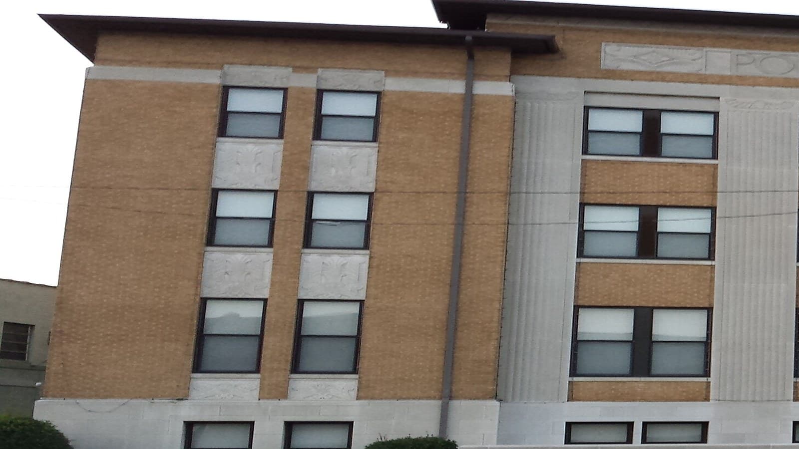 Pope County Courthouse in Russellville, Ark., the sale location (carved title band cropped out of frame). Photo: Brandonrush, CC BY-SA 3.0, via Wikimedia Commons.