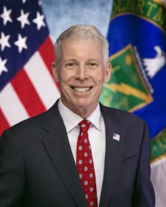 Official portrait of Chris Wright, Secretary of Energy